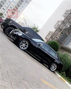 کرایسلەر 300